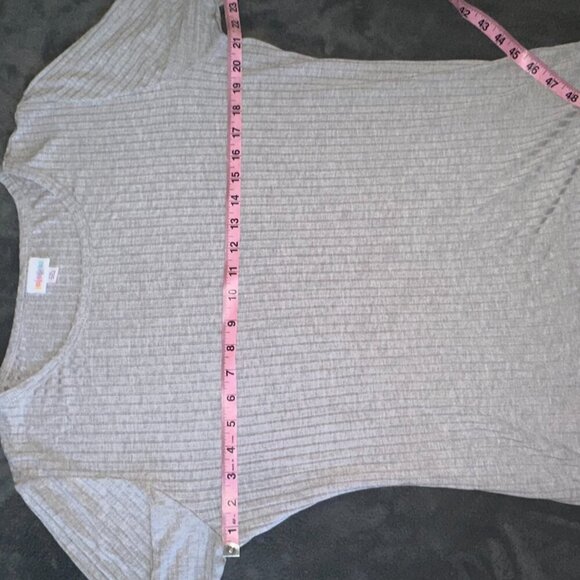 Light Gray Off White Ribbed Short Sleeve Women's T Shirt Lularoe 2xl - Picture 6 of 8